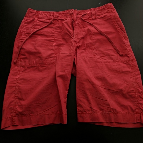 GAP men's red shorts - Picture 2 of 4